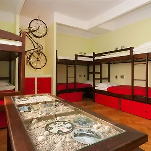 Hostel Helvetia, Warschau